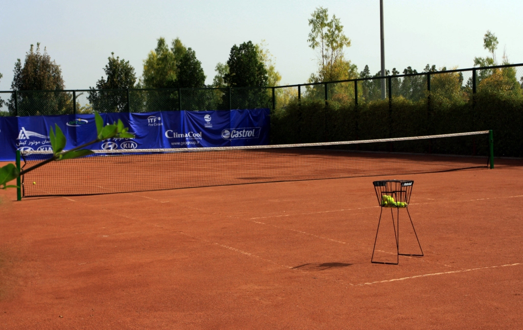 زمین تنیس هتل مارینا پارک کیش